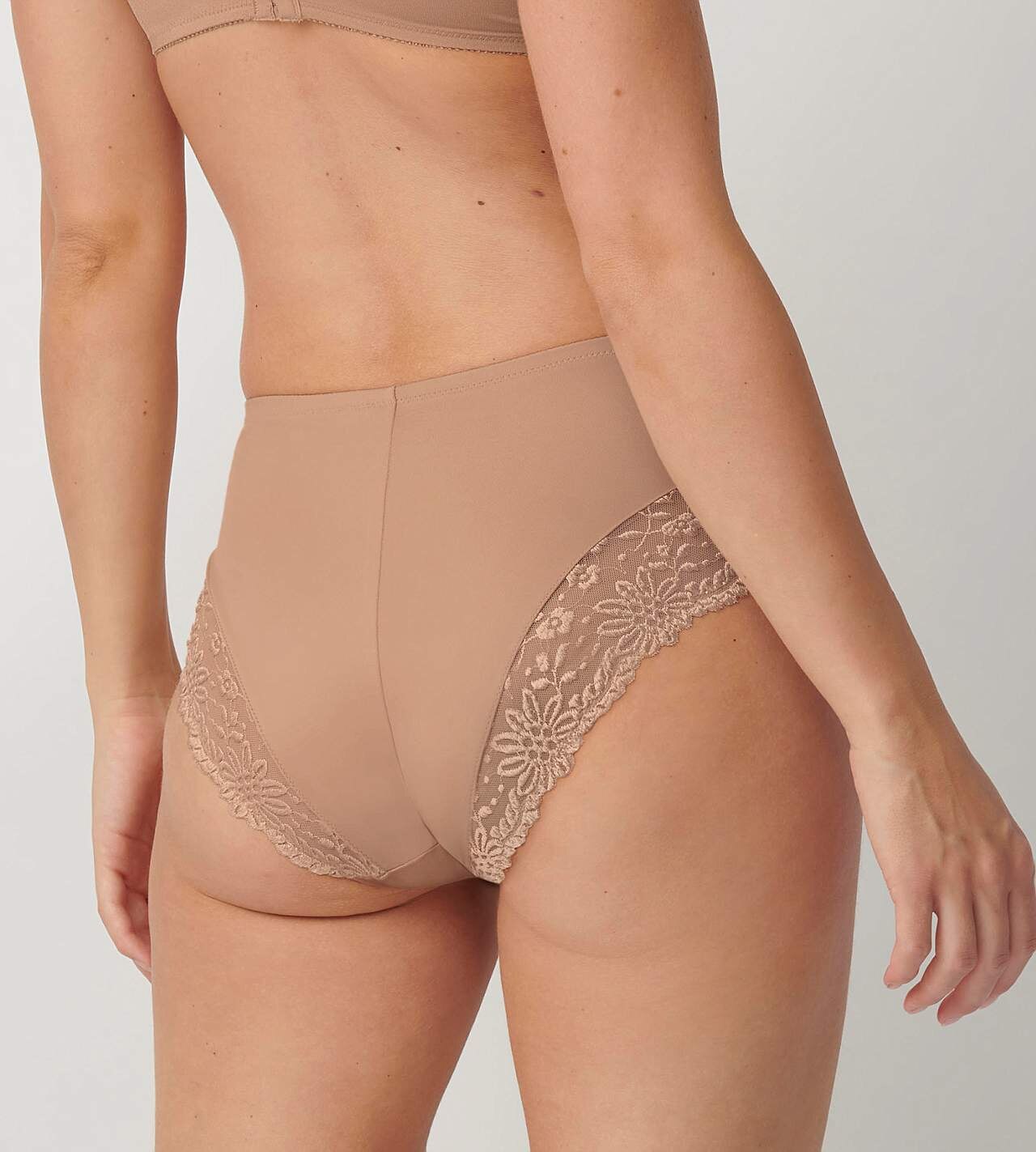 Ladyform Soft minimizer-BH fra Triumph Ladyform Soft fra Cellbes